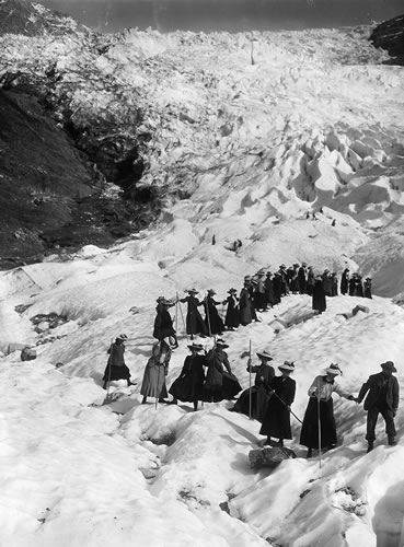 Alpinistes glacier des Bossons
