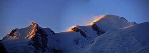 Lever de soleil sur Le Mont Blanc et le Mont Maudit