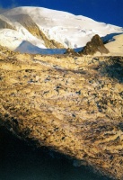 Le mont Blanc et le haut du glacier des Bossons au coucher de soleil